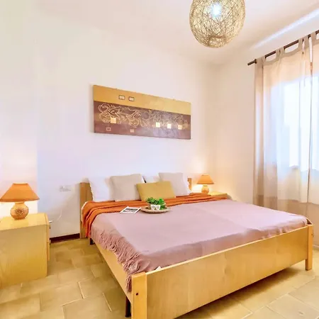 5 Beds In Marinella Just 300 Mt From The Sea *